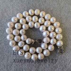 Cultured 9-9.5 mm  white freshwater pearl necklace
