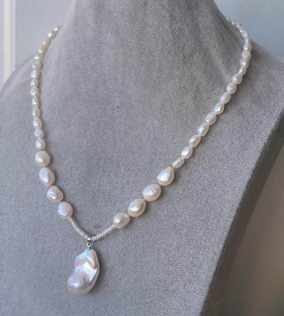アクセサリー oyster baroque pearl necklace Baroque Oyster Freshwater Pearl Necklace For Sale at 1stDibs