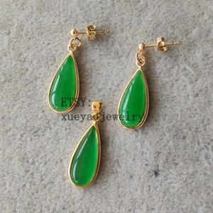 Green Jade Teardrop Earrings and Pendant Set