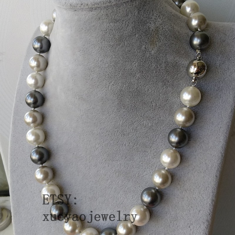 Grey Pearl Rubber Necklace main image 1