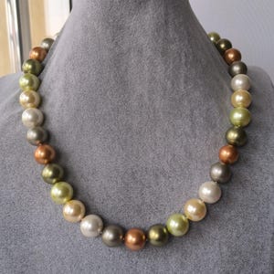 14mm Multi-Color Shell Pearl Necklace