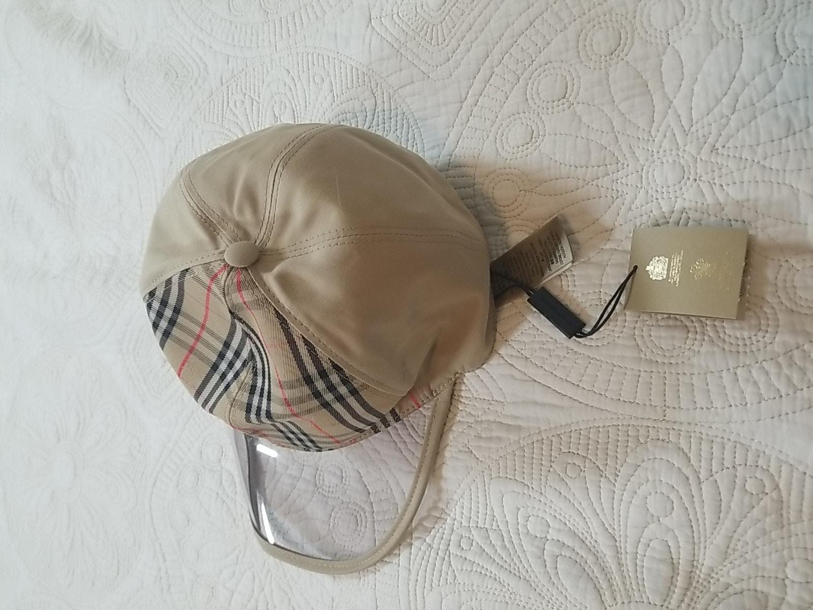 Burberry Vintage Check Baseball Cap W/ Clear Visor Beige  display picture 1