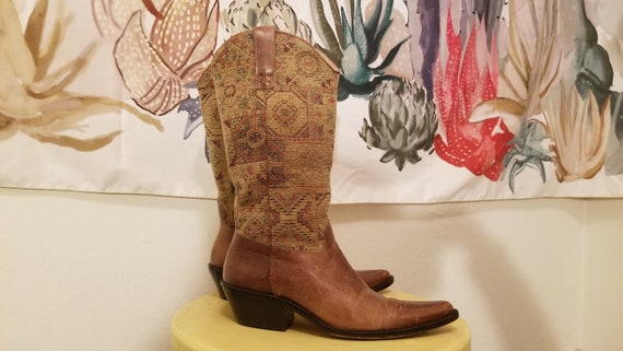 Vintage 1990's Women's Tapestry Cowboy Boots, Size