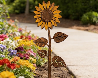 Metal Sunflower Garden Stake, Rustic Iron Flower Yard Decor for Outdoor Garden Bed or Pathway