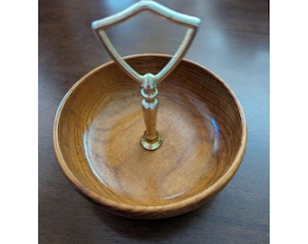 Bol porte-bague en myrtlewood avec poignée en laiton 15 cm (6 po.) fait main par Blue Ridge Myrtlewood Coos Bay Oregon