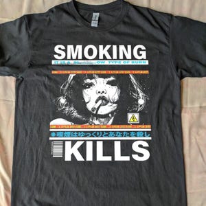 Smoking Kills Retro Manga Stil Grafik-T-Shirt
