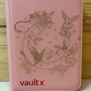 Carpeta Pokémon grabada con láser de Eeveelution (hecha a pedido)