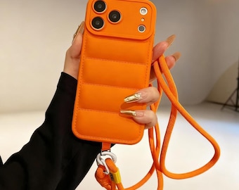 Funda cruzada con diseño de chaqueta de plumas para iPhone