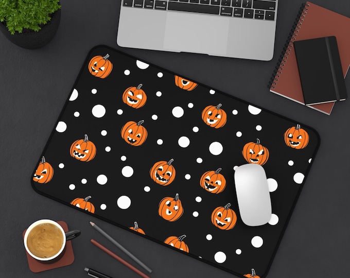 Jack-o'-Lantern Pattern Desk Mat | Halloween Pumpkins, Polka Dot