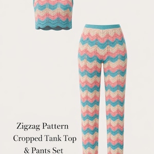 Puede incluir: Conjunto de dos piezas con estampado de zigzag, compuesto por un top corto y un pantalón. El conjunto es en tonos azules, rosas y beige. El top tiene un dobladillo festoneado. El texto "Zigzag Pattern Cropped Tank Top & Pants Set" es visible.