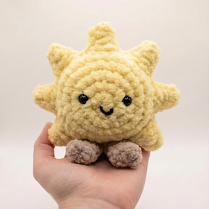 Pluszowe słońce robione na szydełku, ręcznie robione aksamitne amigurumi, dekoracja pokoju dziecięcego w stylu kawaii