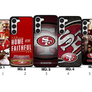 Könnte beinhalten: Fünf Handyhüllen mit Designs des American-Football-Teams San Francisco 49ers. Die Hüllen zeigen das Teamlogo, Spieler und den Text "HOME OF THE FAITHFUL" in Rot, Weiß und Schwarz.