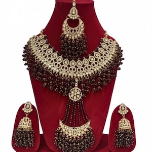 Traditional Indian Bridal Necklace Set with Ruby Red Beads and Kundan Work – Elegant Heavy Necklace, Earrings, and Pendant Set"