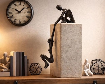 Escultura industrial de pareja en hierro fundido, estatua abstracta de amor, arte moderno para estante de estilo rústico.