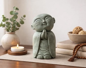 Mini estatua de Buda, figura de monje verde, decoración de jardín zen