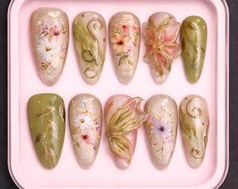 Floral Press On Nails with Gold Leaf Accents – Elegant Wedding Gel Set