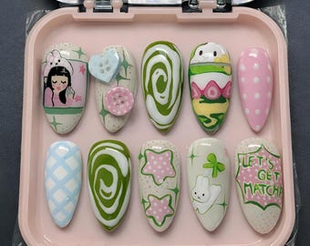 Malowane ręcznie paznokcie Matcha Bunny Press On | Zestaw artystyczny 3D Heart Swirl