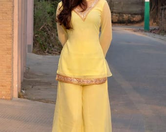 Handgefertigter gelber Georgette-Palazzo-Anzug: Indisches Punjabi-Haldi- und Hochzeitsoutfit für Damen