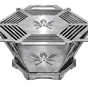 Puede incluir: Un brasero plateado de forma geométrica con una tapa de listones y asas. Las palabras "GRILL & CHILL" y un gráfico de llama están grabados en el lateral. Diseñado para uso en exteriores, ideal para barbacoas y reuniones.