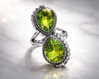 Sterlingzilveren ring met peridootpeer | 925 | Groene edelsteen