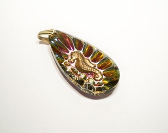 Vintage Reverse Intaglio Iridescent Heliotrope Seahorse Pendant