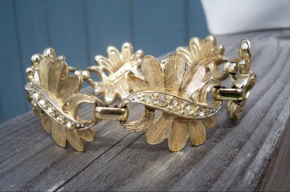Vintage Sarah Coventry Chunky Goldtone Leaf and R… - image 4
