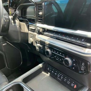 8-Gang Slim Schalterleiste für 2023+ Chevovlet Silverado/GMC Sierra 1500/2500/3500