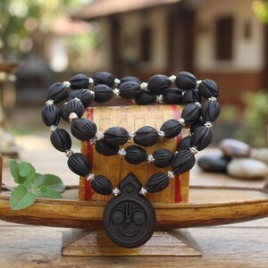 Mala de Jagannath con colgante de madera de Tulsi natural / Cuentas de Tulsi para devotos de Krishna con colgante