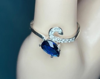 Anello in argento sterling fatto a mano con zirconi blu: gioielli artigianali