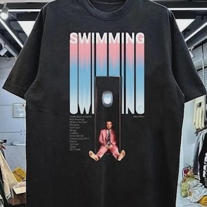 Mac Miller Swimming Tシャツ Mac Miller Swimming T-Shirt | PacSun