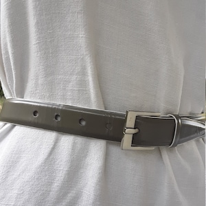 90s CALVIN Klein Vintage GRAY leather BELT lined, 1&quot; wide  w/designer buckle