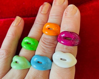 Lip shaped fashion ring