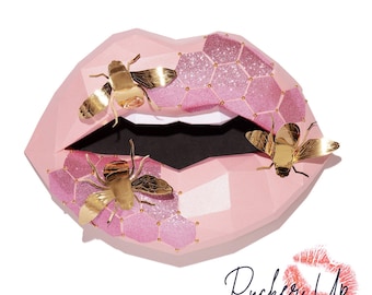 Art mural pour les lèvres en papier pailleté nid d'abeille et abeille | Art pour les lèvres en papier 3D |  Décoration murale | Décoration de bureau 3D | Lèvre en papier