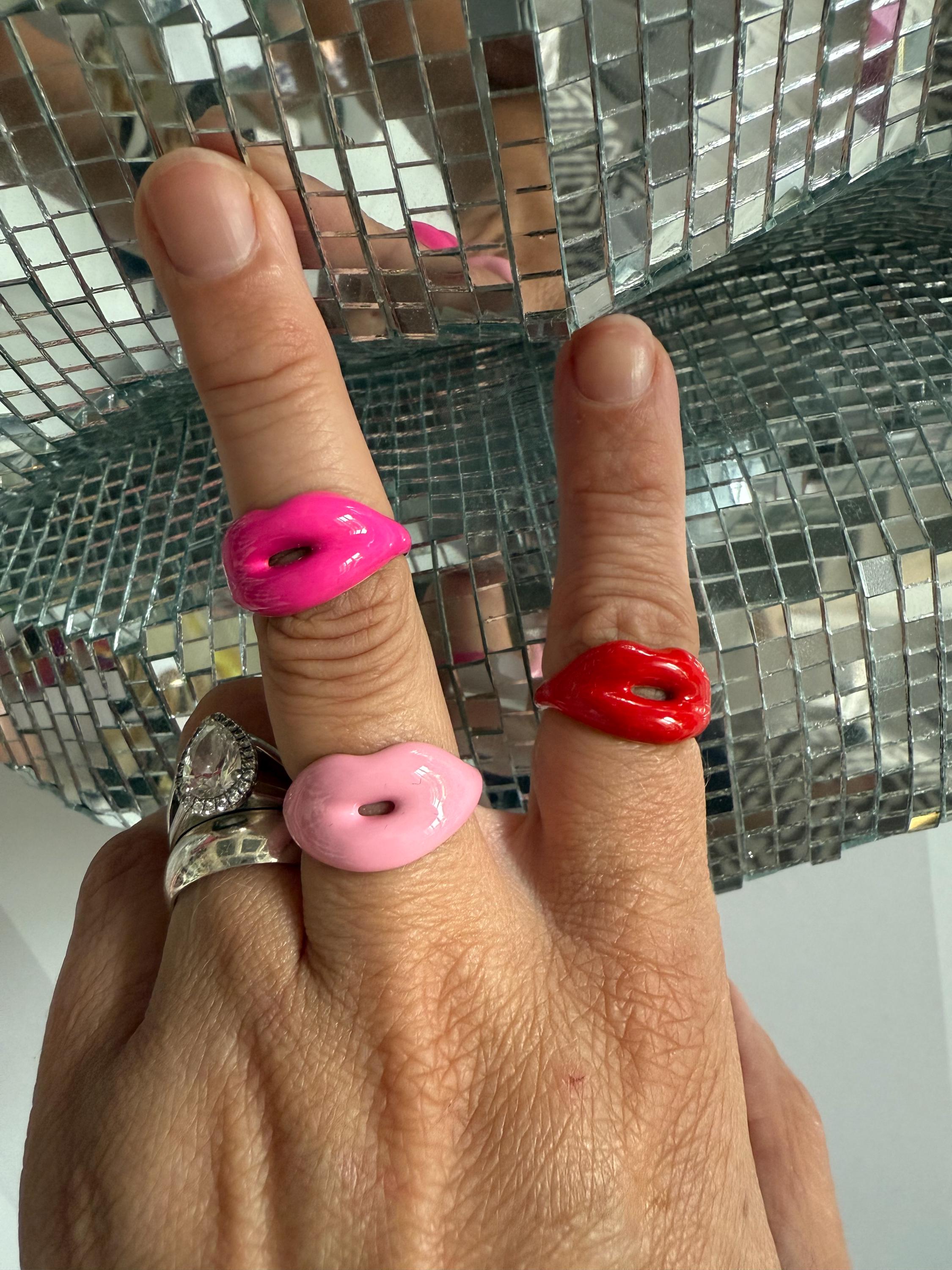 Solange hot lips ring - Etsy 日本