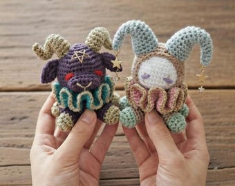 Crochet Jester Keychain, Amigurumi Clown Doll Charm, Whimsical Harlequin Bag Accessory