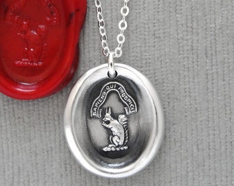 Squirrel Wax Seal Necklace - Wise Is The Person Who Looks Ahead - silver Latin motto jewelry