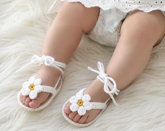 Handmade Crochet Baby Sandals, Daisy Flower Baby Shoes, Newborn Girl Sandals, Summer Baby Footwear, Baby Shower Gift, White Infant Sandals