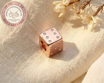 SLUTREA - Glittrande tärningsberlock, berlocker till armband, silverberlock, halsbandshänge, present till henne, resehänge, mors dag-present