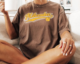 Vintage Milwaukee Baseball Shirt, Retro Game Day Tee, Classic Sports Fan Shirt, Minimal Baseball Graphic Tee, Milwaukee Gift