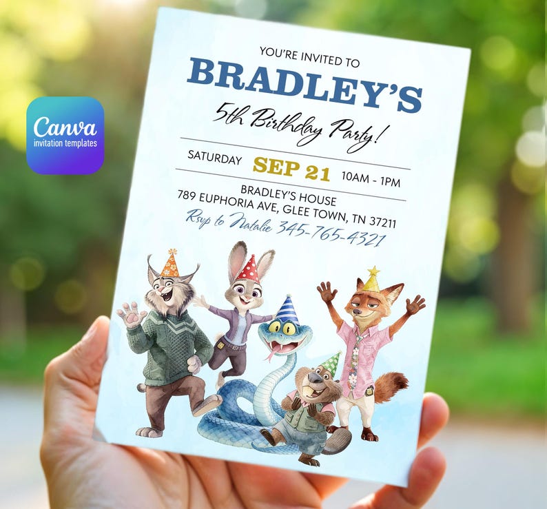 K&ouml;nnte beinhalten: Eine rechteckige Geburtstagseinladungskarte mit dem Text YOU'RE INVITED TO BRADLEY'S 5th Birthday Party! SATURDAY SEP 21 10AM - 1PM BRADLEY'S HOUSE 789 EUPHORIA AVE, GLEE TOWN, TN 37211 Rsvp to Natalie 345-765-4321 und Zeichentrick-Tierfiguren.