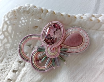 Broche Fleur de cerisier brodée en soutache