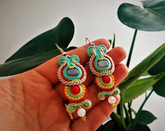 Boucles d'oreilles multicolores