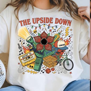 Den upp-och-nervända PNG, Retro 80-tals Främling-inspirerad, Hawkins Vintage-grafik (digital nedladdning)