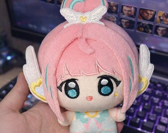 OW2 Inspiriert von Juno 10 cm Plüsch-Puppe, süßes Chibi Gamer Plüschtier | Handgemachte Mini Plüsch | Gaming Fan Geschenk | Kawaii Plüsch Sammlerstück