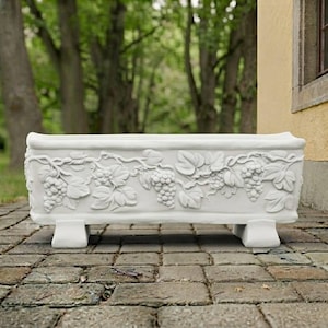 Concrete Garden Planter Classic Flower Pot Outdoor Stone Container Patio Decor Yard Ornament Landscape Accent Home Garden Decor for Flowers