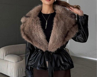 Braune Lederjacke mit Pelzkragen für Damen – Vintage Wintermantel