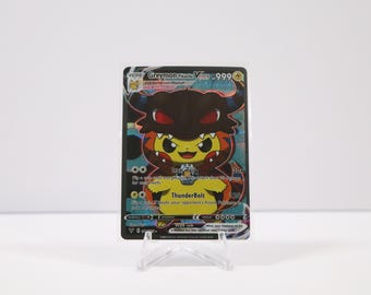 Tarjeta de arte VCOS de Pikachu de Greymon - Cosplay crossover de anime de Digimon - Proxy de arte completo texturizado NM - Evolución de Pikachu Cosmax n.° 019