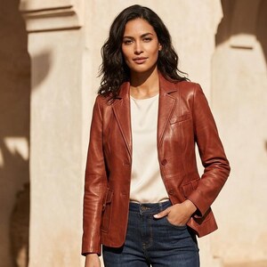 Premium Brown Leather Blazer, Classic Fitted Leather Jacket for Women, Timeless Professional Outerwear, Sophisticated Fall Fashion