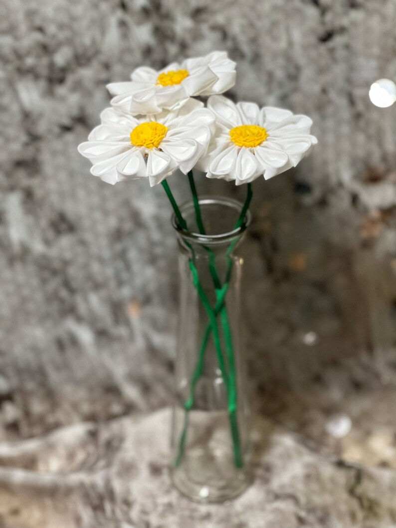 Witte katoenen madeliefjes met steel, madeliefjeboeket, katoenbloem, stoffen madeliefje, 2e huwelijksverjaardag, katoenen jubileum, cadeau voor haar, tweede afbeelding 7