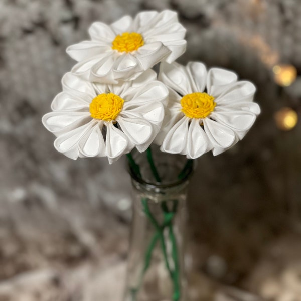 White Cotton Daises with Stem, Daisy Bouquet, Cotton Flower, Fabric Daisy, 2nd Wedding Anniversary, Cotton Anniversary, Gift for Her, Second